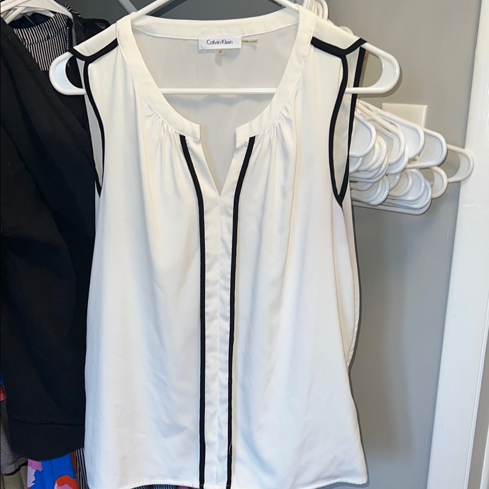 Calvin Klein Women's White Sleeveless Shell